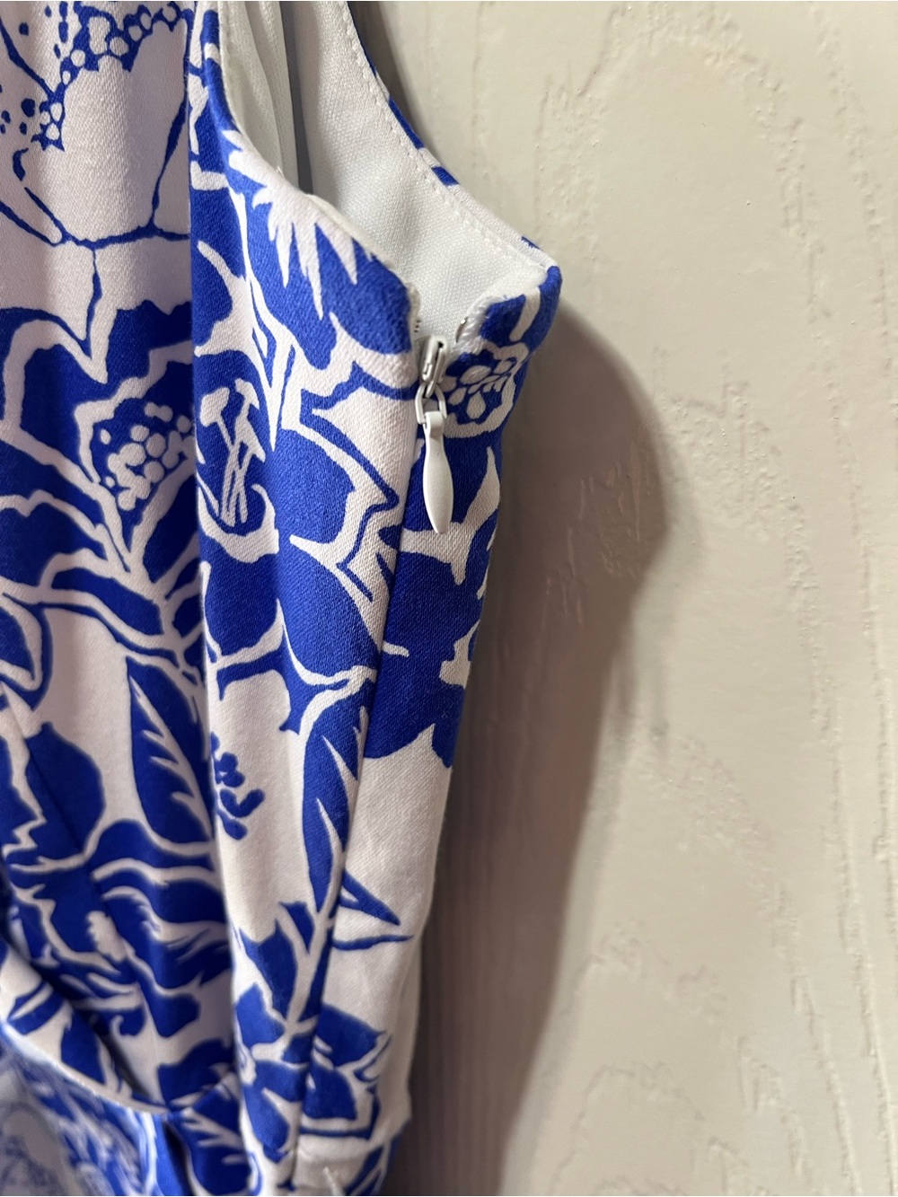 Anne Klein Size 6 Blue White Floral Faux Wrap A-Line Belted Dress - Picture 8 of 17